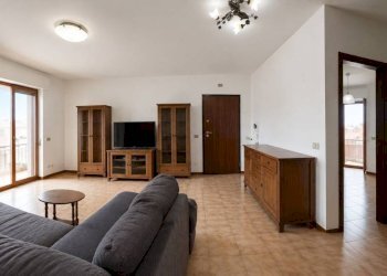 Salone - Appartamento via Fabio Gori, Roma (zona Lido di Ostia) - foto 4