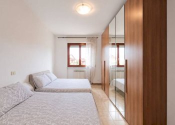 Camera da letto - Appartamento via Fabio Gori, Roma (zona Lido di Ostia) - foto 19