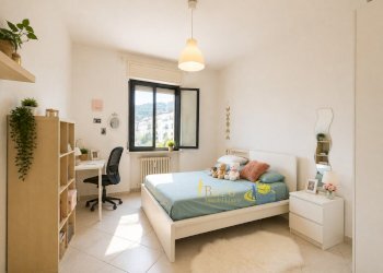 CAMERA 2 - Three-room apartment Viale Vittorio Bottego 4, Parma - photo 6