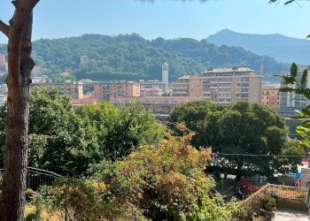 Quadrilocale Via Massuccone Mazzini, Genova (zona Bolzaneto) - foto 1