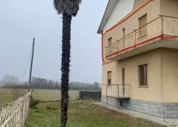 Quadrilocale Via Castelletto Stura, frazione Madonna Delle Grazie, Cuneo - foto 1