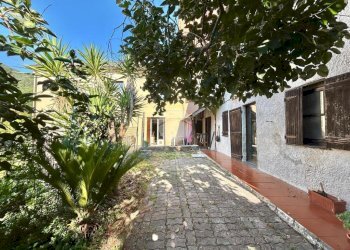 Casa semi indipendente Via S. Bartolomeo del Bosco, Savona - foto 3