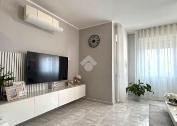 Three-room apartment Via Torquato Tasso, Solaro - photo 4