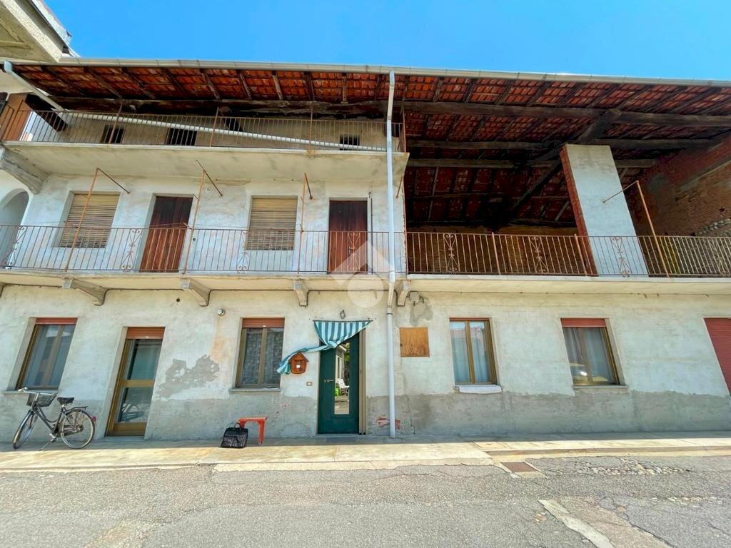 Four-room apartment Via G. Matteotti, Bellinzago Novarese - photo 1