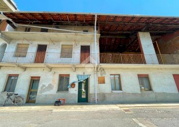 Four-room apartment Via G. Matteotti, Bellinzago Novarese - photo 1