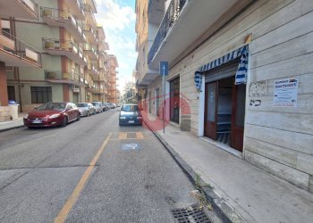Foto 3 - Commercial Premises via GIuseppe Castellano, Benevento - photo 3