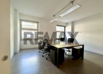 Ufficio - Office Via Magatti
3, Varese - photo 13
