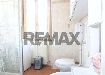 Bagno - Bilocale Via Lorenzo Ghiberti
 
8, Varese - foto 7