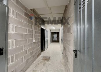 Hall / corridoio - Appartamento Piazza Giuseppe Mazzini
 
26, Lanciano - foto 39