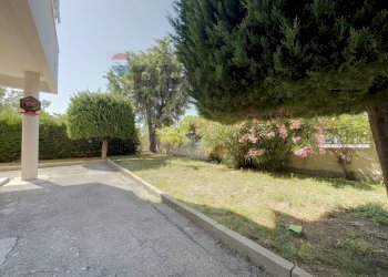 Giardino - Appartamento Piazza Giuseppe Mazzini
 
26, Lanciano - foto 45