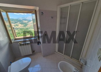 Bagno - Casa semi indipendente Corso Silvio Spaventa
 
41, Bomba - foto 16