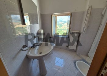 Bagno - Casa semi indipendente Corso Silvio Spaventa
 
41, Bomba - foto 22