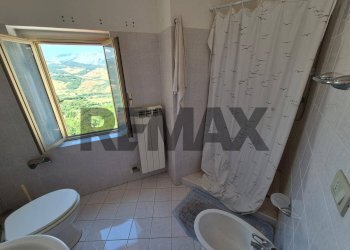 Bagno - Casa semi indipendente Corso Silvio Spaventa
 
41, Bomba - foto 24