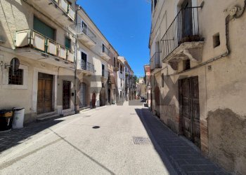 Edificio all\'aperto - Casa semi indipendente Corso Silvio Spaventa
 
41, Bomba - foto 32
