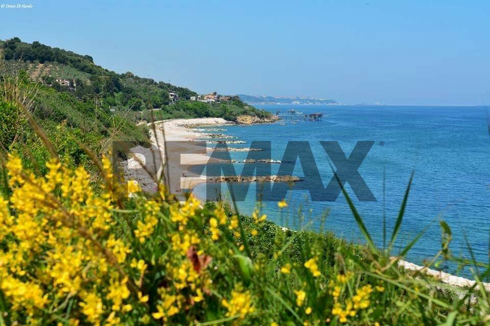 Vista dell\'acqua - Quadrilocale Contrada Coste Del Mulino
 
48, Rocca San Giovanni - foto 1