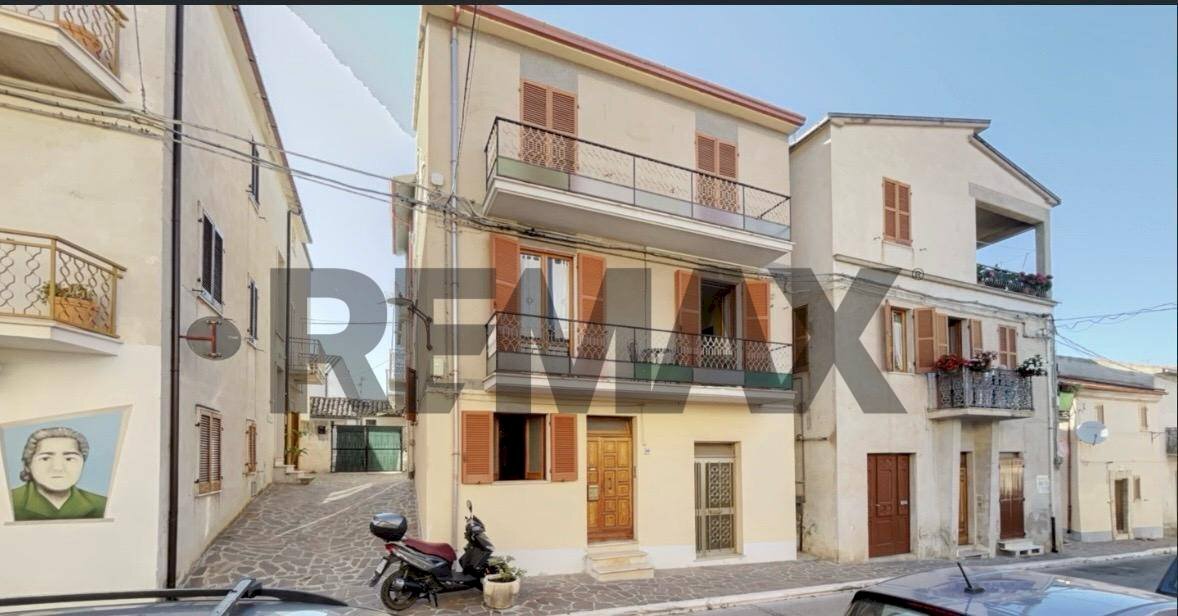 Edificio all\'aperto - Casa semi indipendente Corso Adriatico
39, Villalfonsina - foto 3
