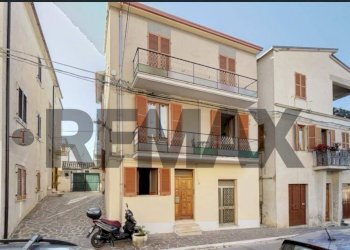 Edificio all\'aperto - Casa semi indipendente Corso Adriatico
 
39, Villalfonsina - foto 3