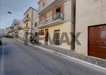 Edificio all\'aperto - Casa semi indipendente Corso Adriatico
 
39, Villalfonsina - foto 41
