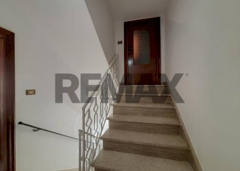 Scale - Casa semi indipendente Corso Adriatico
 
39, Villalfonsina - foto 44