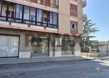 Edificio all\'aperto - Locale Commerciale Via Fabio Filzi
 
4-6, Lanciano - foto 2
