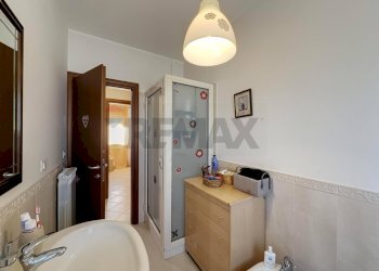 Bagno - Apartment Via Teofilo Patini
 
50, Castel Frentano - photo 24