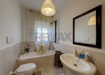 Bagno - Apartment Via Teofilo Patini
 
50, Castel Frentano - photo 28