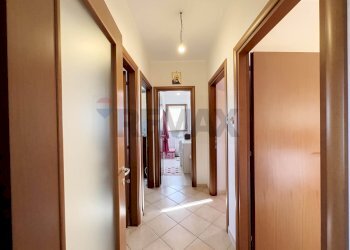 Hall / corridoio - Apartment Via Teofilo Patini
 
50, Castel Frentano - photo 63
