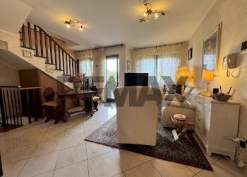 Soggiorno - Villa a Schiera Contrada Passo Tucci
26, San Vito Chietino - foto 21