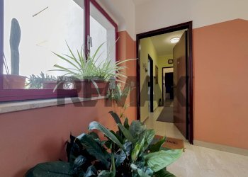 Hall / corridoio - Apartment Via Ruella
 
3, Ari - photo 1