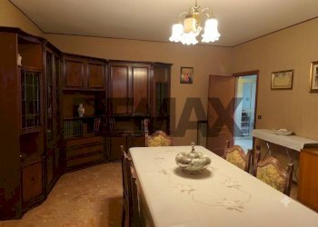 Sala da pranzo - Semi-detached house C.da Piano Croce
 
32, Pollutri - photo 23