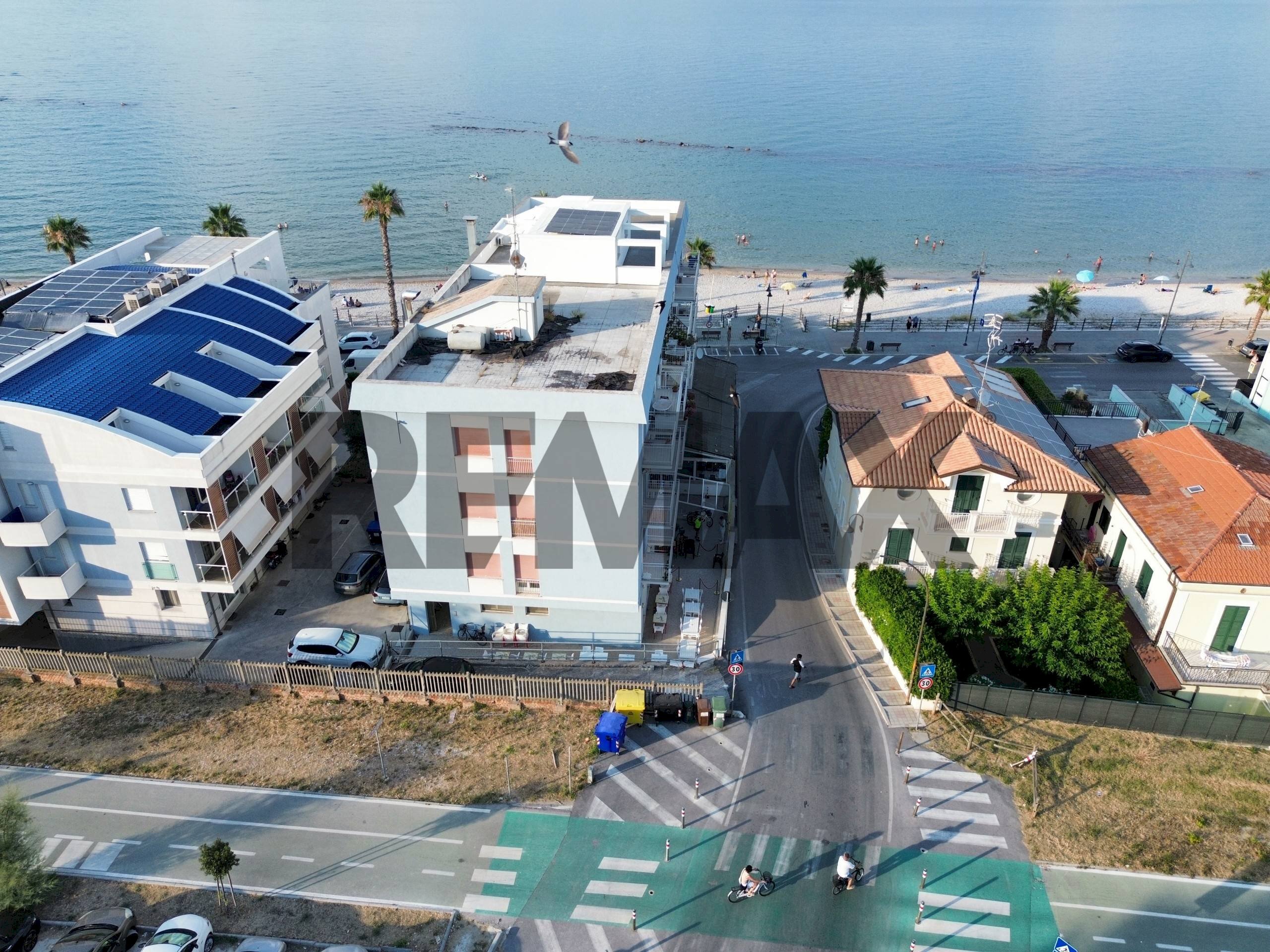 Vista dell\'acqua - Commercial Premises Via Lungomare
 
12, Fossacesia - photo 1