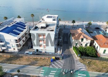 Vista dell\'acqua - Commercial Premises Via Lungomare
12, Fossacesia - photo 1
