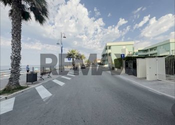 Edificio all\'aperto - Commercial Premises Via Lungomare
12, Fossacesia - photo 7