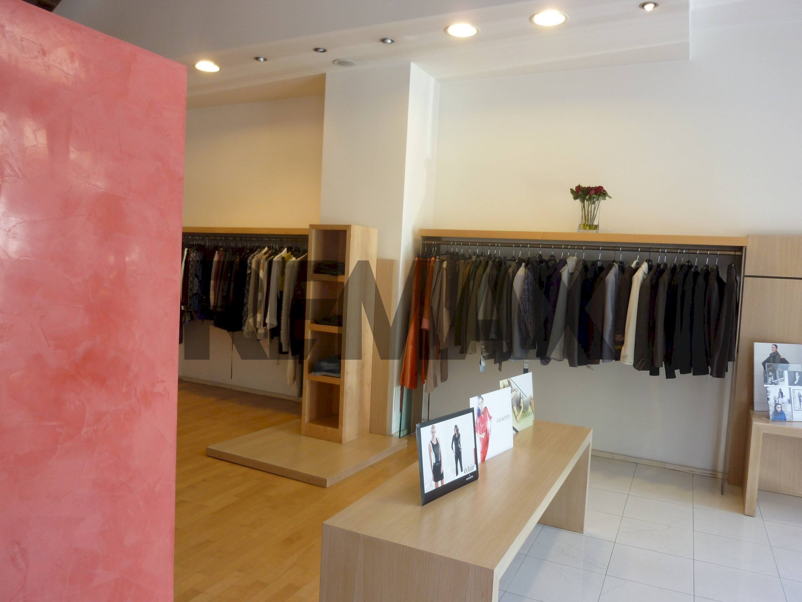 Cabina armadio - Locale Commerciale Viale Monastir
44, Cagliari - foto 3