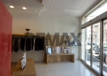 Ricezione / Lobby - Locale Commerciale Viale Monastir
44, Cagliari - foto 4