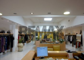 Cabina armadio - Locale Commerciale Viale Monastir
44, Cagliari - foto 8