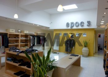 Cabina armadio - Locale Commerciale Viale Monastir
44, Cagliari - foto 11