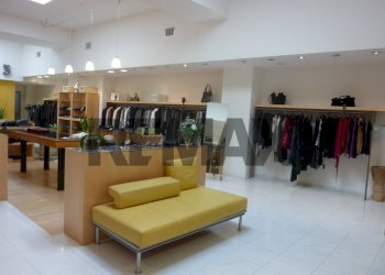 Cabina armadio - Locale Commerciale Viale Monastir
44, Cagliari - foto 16