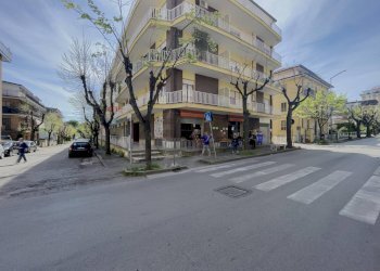 Edificio all\'aperto - Quadrilocale Via Adamo Giangiulio
 
4, Lanciano - foto 2