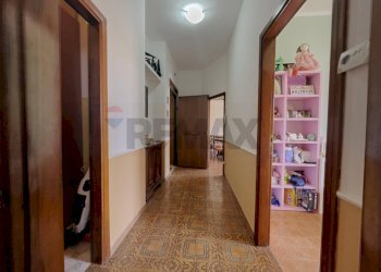 Hall / corridoio - Quadrilocale Via Adamo Giangiulio
 
4, Lanciano - foto 22