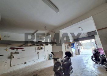 Parcheggio - Magazzino Filippo Di Giovanni
 
93, Palermo - foto 8
