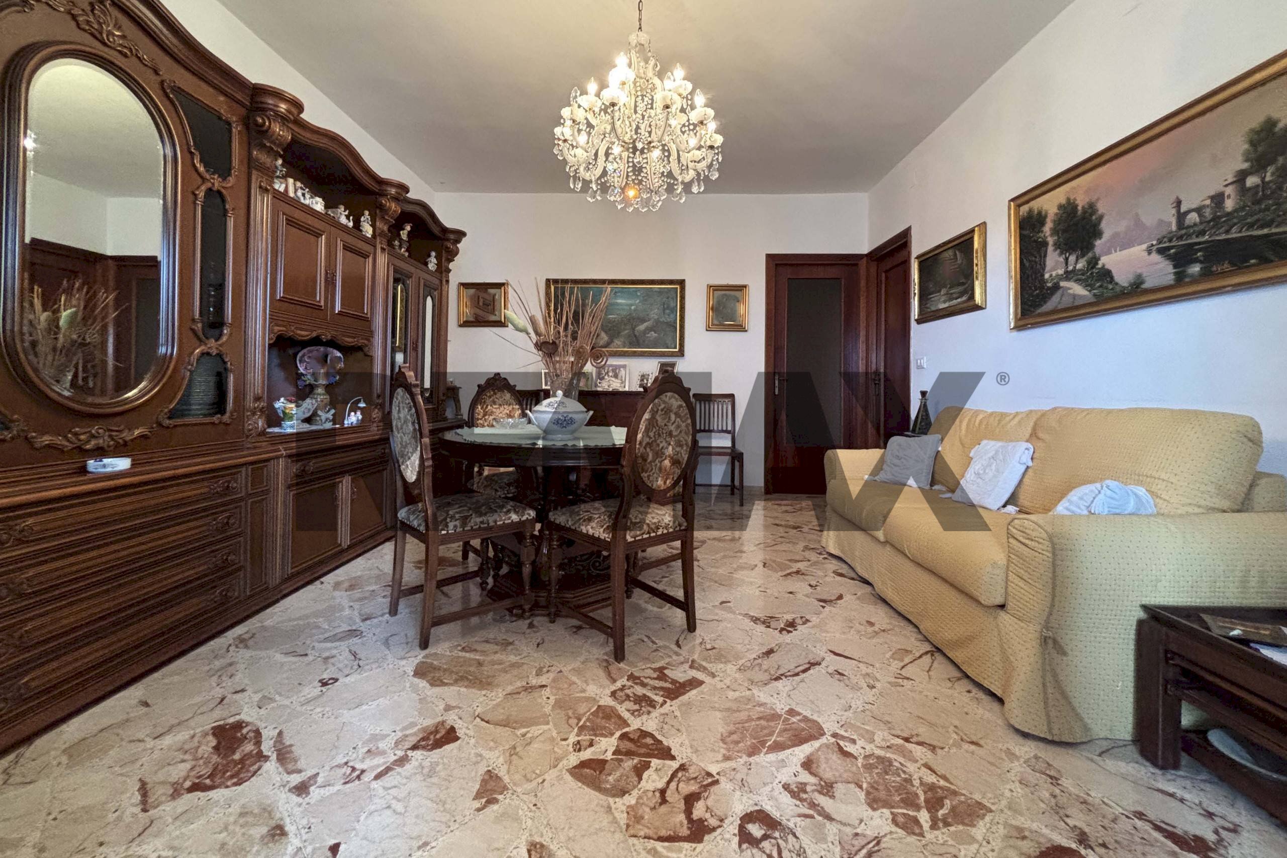 Sala da pranzo - Four-room apartment Via Casalini
218, Palermo - photo 2