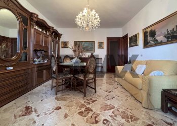 Sala da pranzo - Quadrilocale Via Casalini
218, Palermo - foto 2