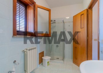 Bagno - Independent house Piazza Castelforte
 
20, Palermo - photo 8