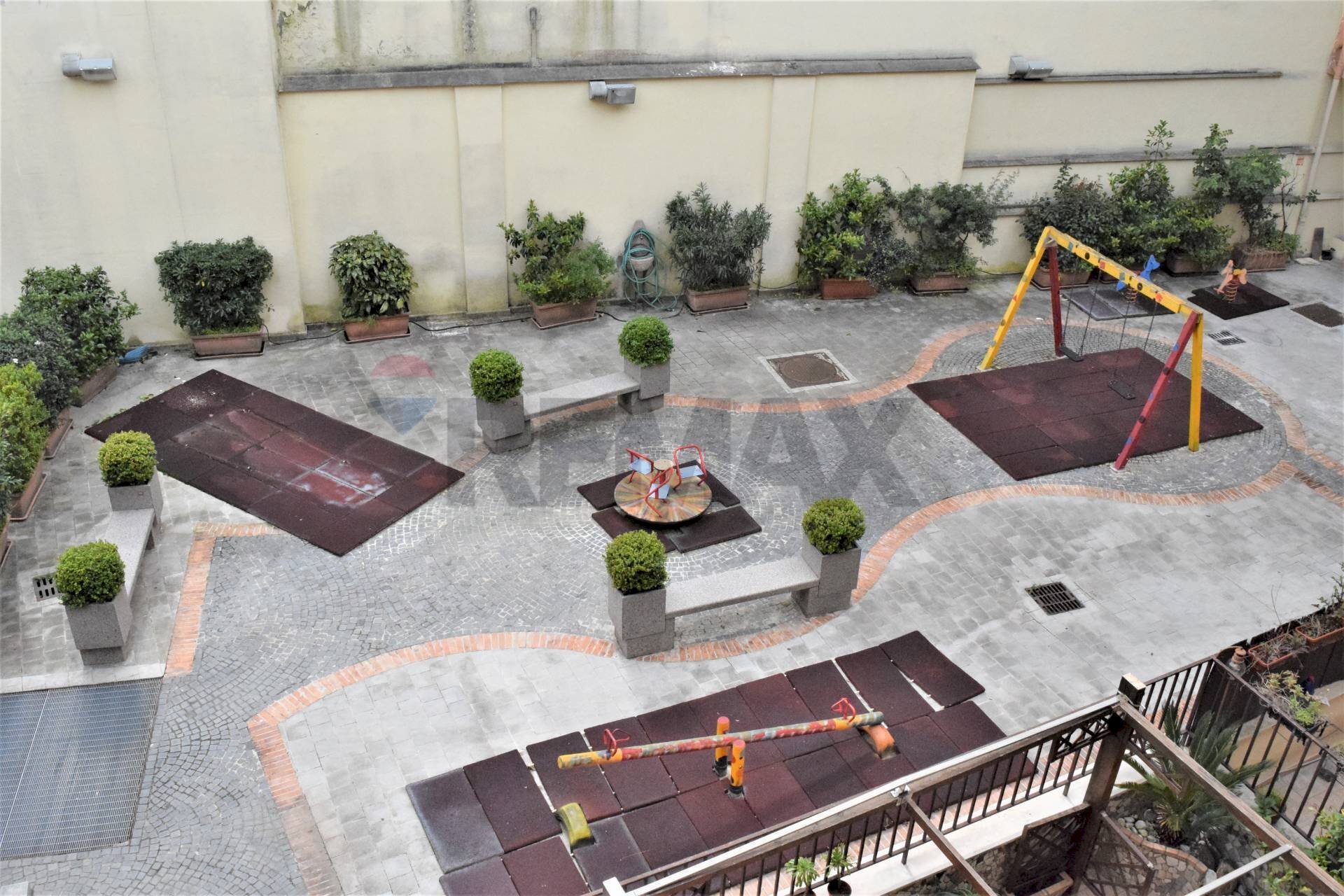 Terrazza - Four-room apartment Via Santa Maria Ai Monti
 
108, Napoli - photo 1