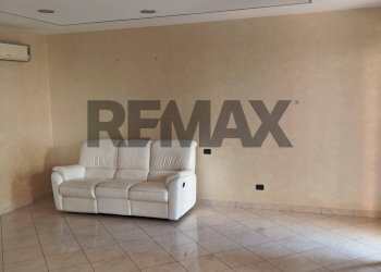 Soggiorno - Quadrilocale Via Santa Maria Ai Monti
 
108, Napoli - foto 26