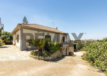 Casa all\'aperto - Villa Via Rosario Pitrelli
 
48, Caltagirone - foto 1
