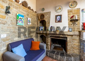 Soggiorno - Villa Via Rosario Pitrelli
 
48, Caltagirone - foto 4