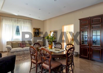 Sala da pranzo - Villa Via Rosario Pitrelli
 
48, Caltagirone - foto 8