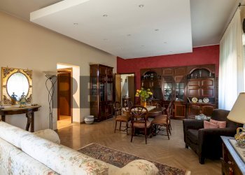 Sala da pranzo - Villa Via Rosario Pitrelli
 
48, Caltagirone - foto 10